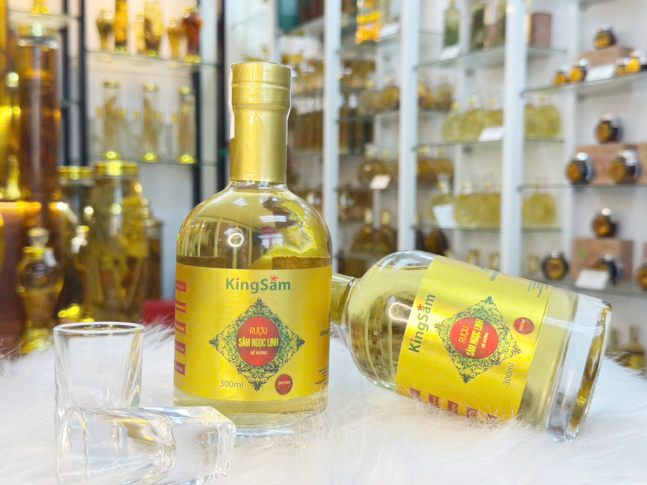 RƯỢU LÁ SÂM NGỌC LINH 300ML